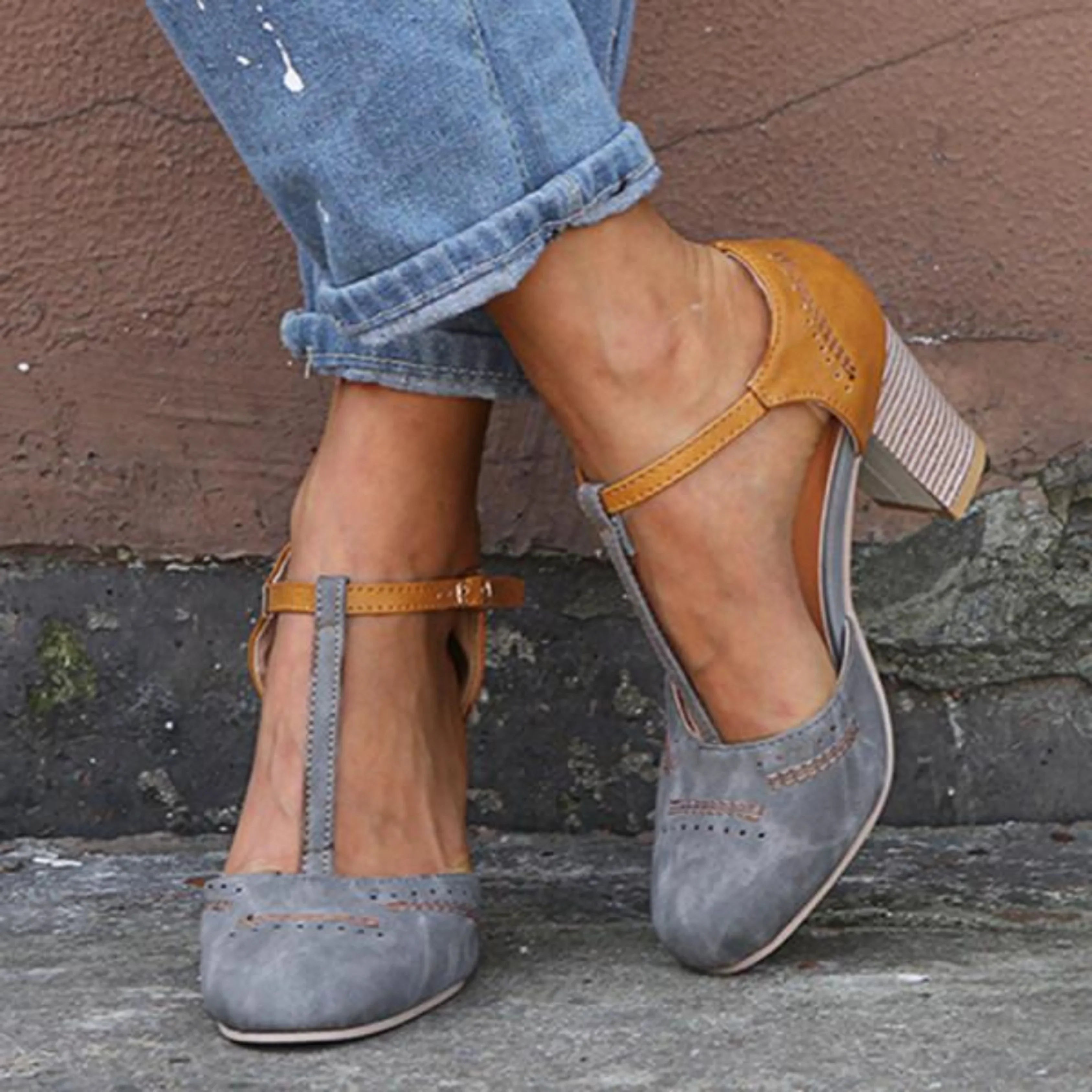 Cecillia - Sapatos Vintage de Salto Fechado