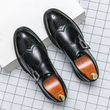 Męskie oksfordy z klamrą typu monk i ażurowaniem w stylu wingtip – styl formalny