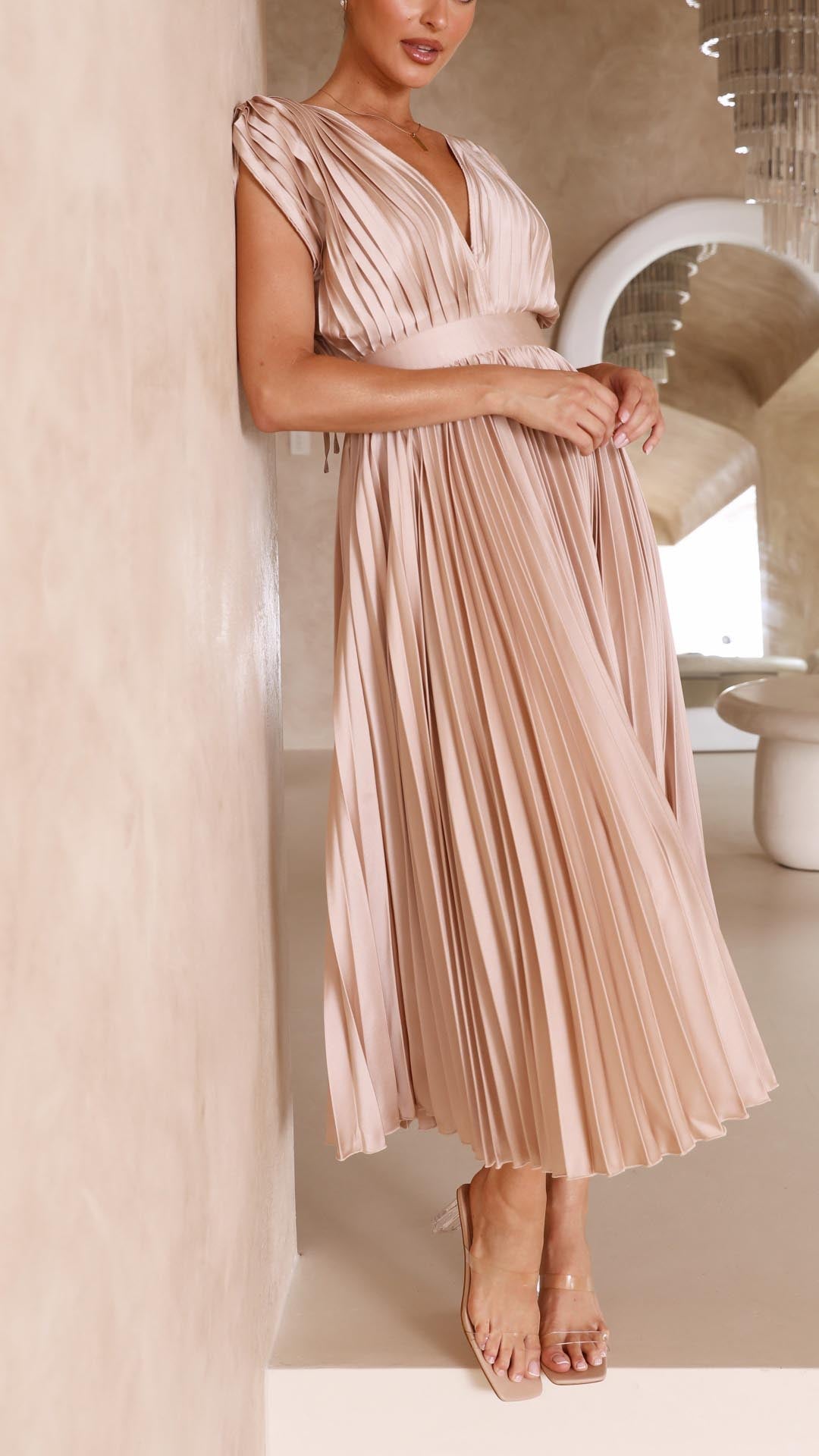 Audrelia – Redős midi ruha mély V-nyakkal, elegáns