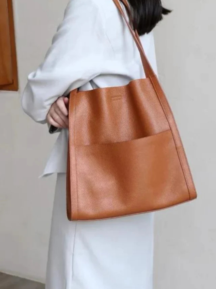 Vivienne | Damen Ledertasche | Klassisches Geräumiges Design