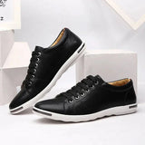 Dolly - Damen Sneaker mit schlanker Spitze und Metallsohlendetail