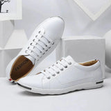 Dolly - Damen Sneaker mit schlanker Spitze und Metallsohlendetail