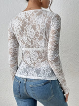 Elaraine – Kvinders bluse med blonder og V-hals