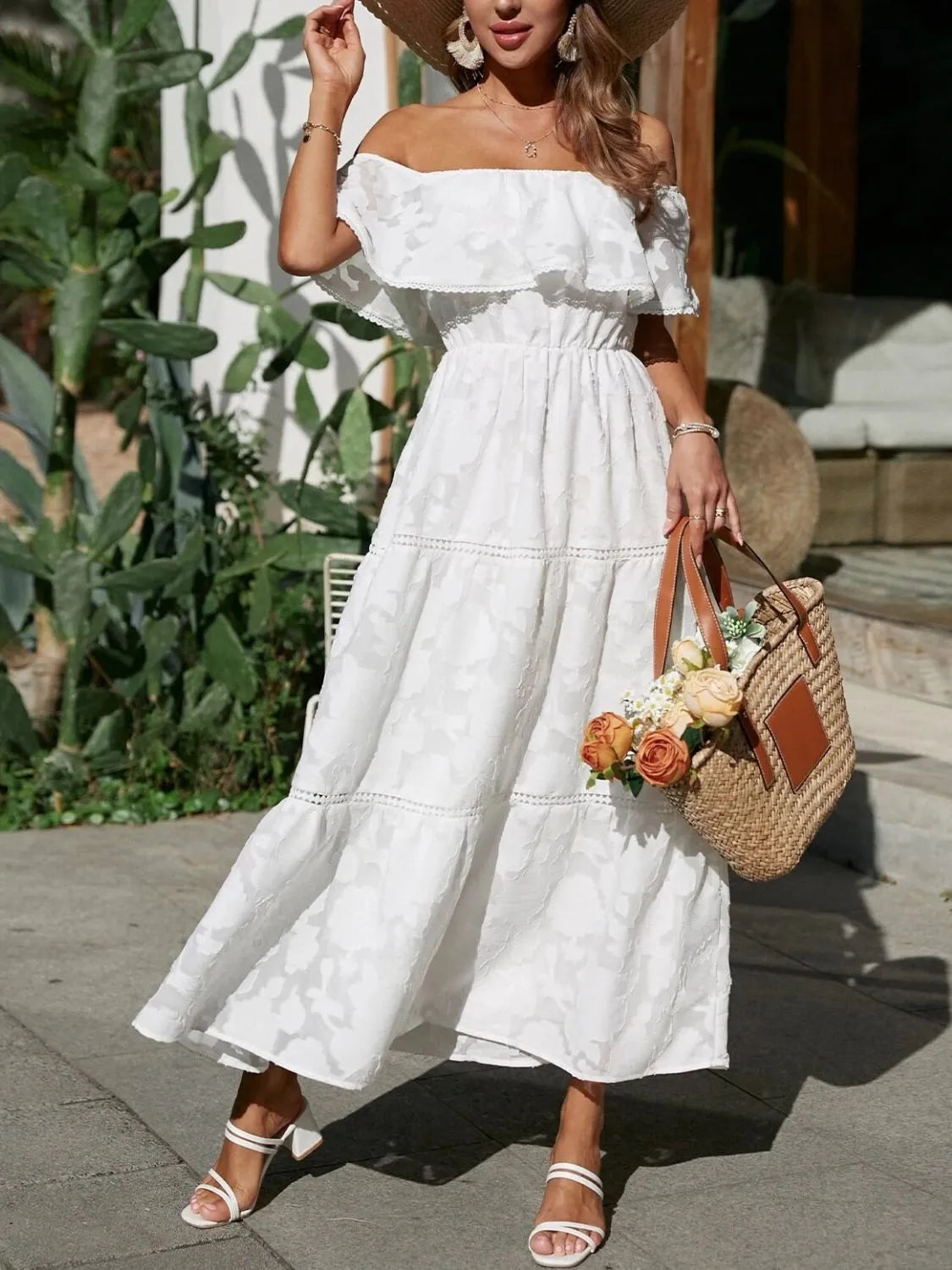 Catherin – Vestido largo de invitada para boda con hombros descubiertos y capas