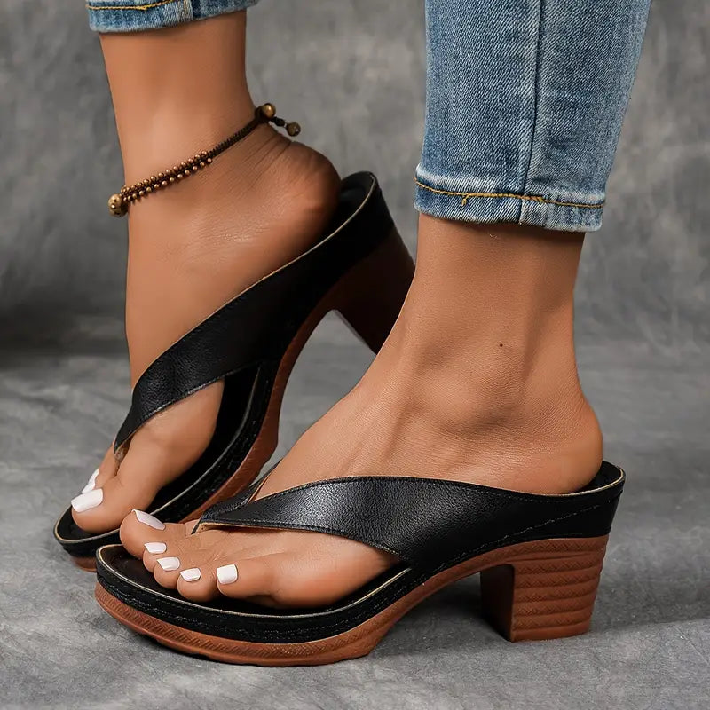 Livia – Sandálias Ortopédicas Slip On com Salto