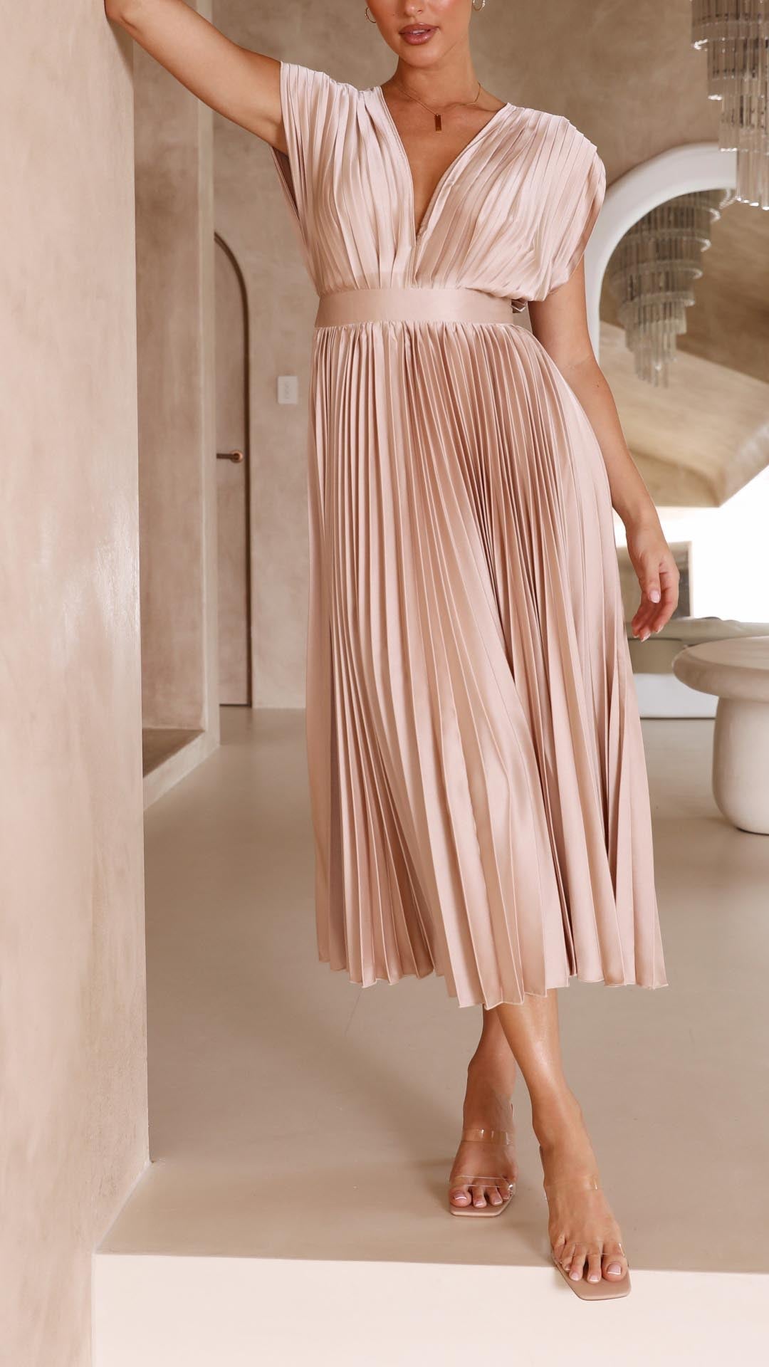 Audrelia – Redős midi ruha mély V-nyakkal, elegáns