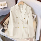 Aurevina – Zweireihiger Blazer mit goldenen Knöpfen